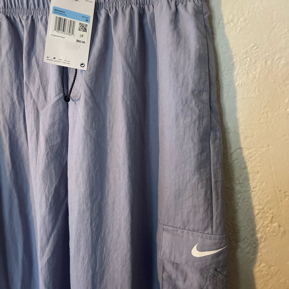 Nike Standard Fit High Rise Loose Fit Jogger Pants - Picture 3 of 5